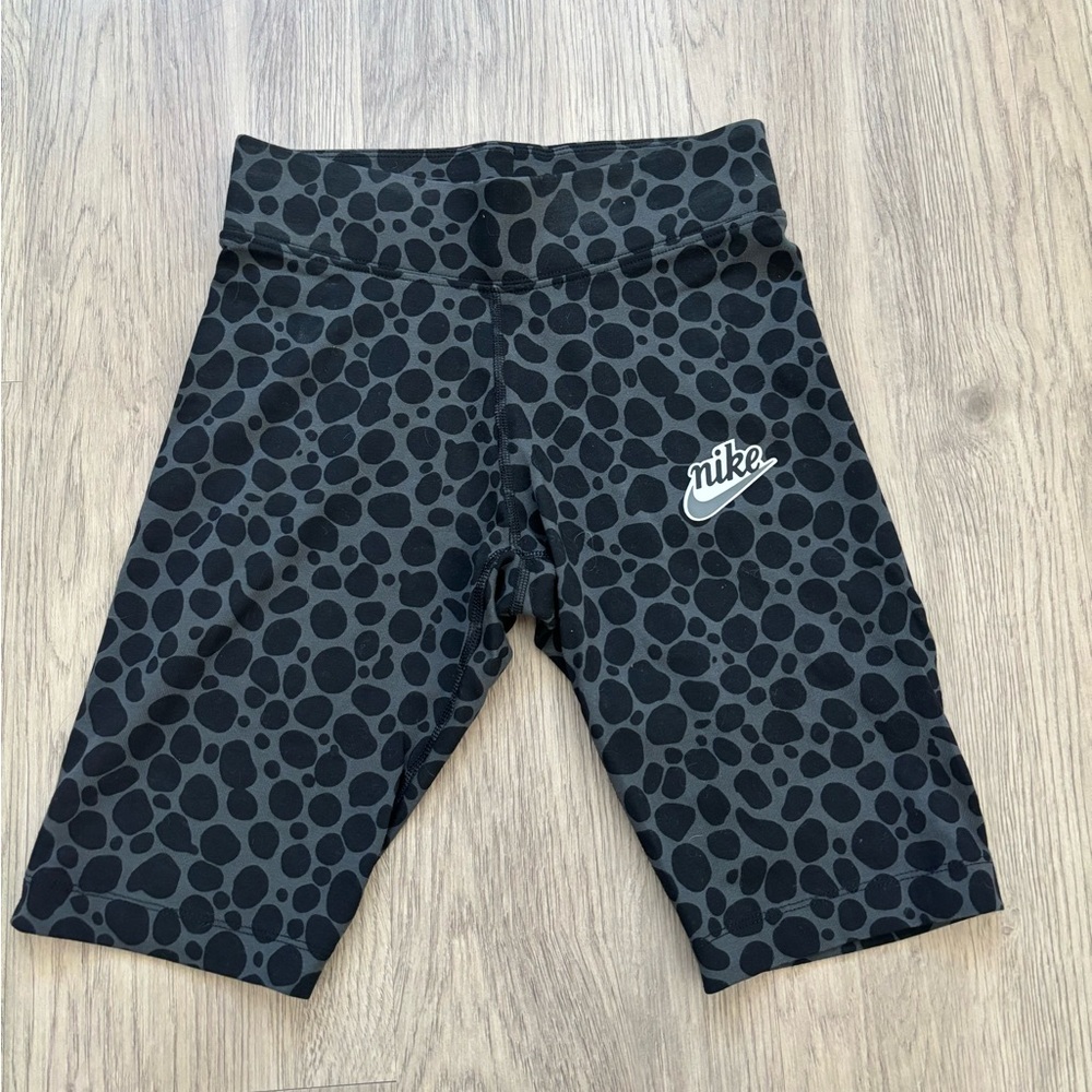 Nike Black and Gray Patterned Biker Shorts
